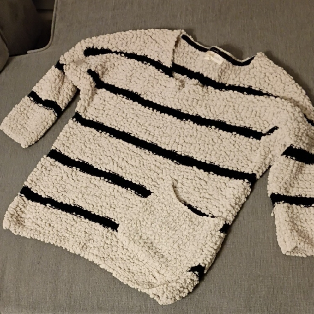 Rewind Textured Cream and Black Striped Sweater Cropped Sleeves